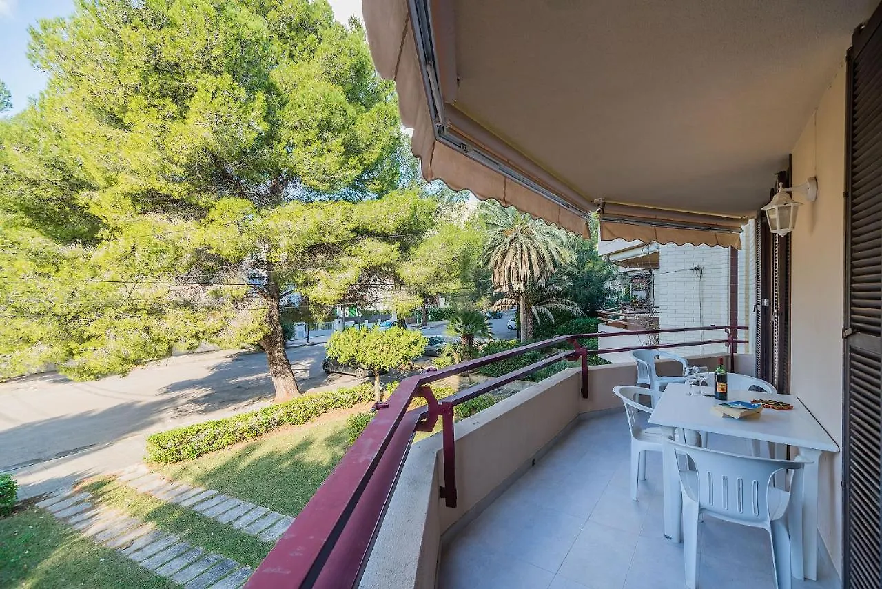 Lord Jim Apartment location